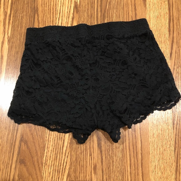 Lace Shorts - Picture 3 of 3